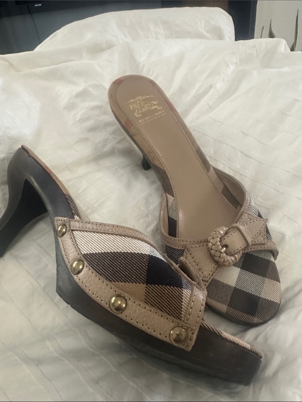 Burberry Beige Plaid Open-Toe Slide Heels with Braided Buckle - Picture 1 of 10